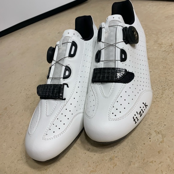 fizik Shoes - NWT fizik women’s cycling / racing/ spinning shoes 🚵‍♀️
